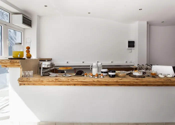 Hotel apartamentowy Elychryson 3*