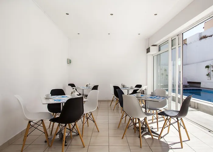 Hotel apartamentowy Elychryson 3*