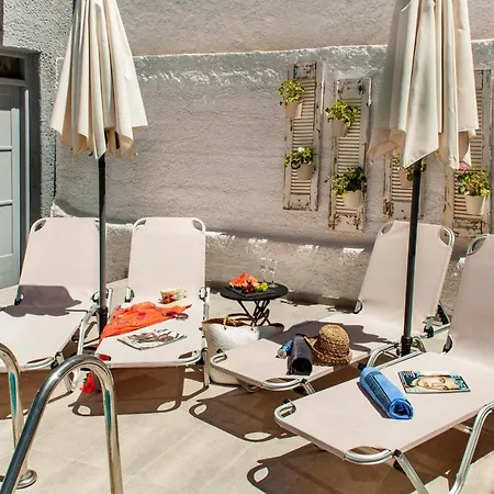 Elychryson Aparthotel