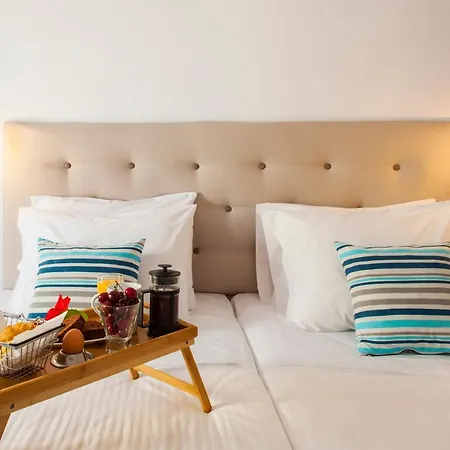 Ξενοδοχείο με διαμερίσματα Elychryson 3*