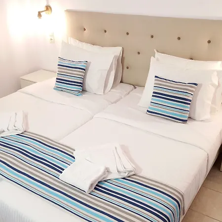 Ξενοδοχείο με διαμερίσματα Elychryson 3*