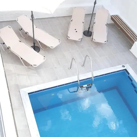 Ξενοδοχείο με διαμερίσματα Elychryson Χερσόνησος