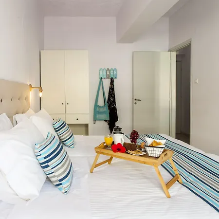 Elychryson Апарт-готель