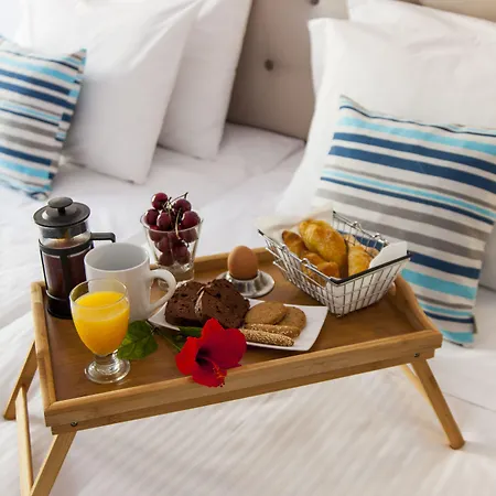 Ξενοδοχείο με διαμερίσματα Elychryson 3*