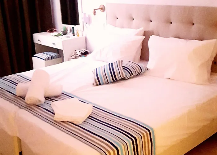 Elychryson Aparthotel 3*